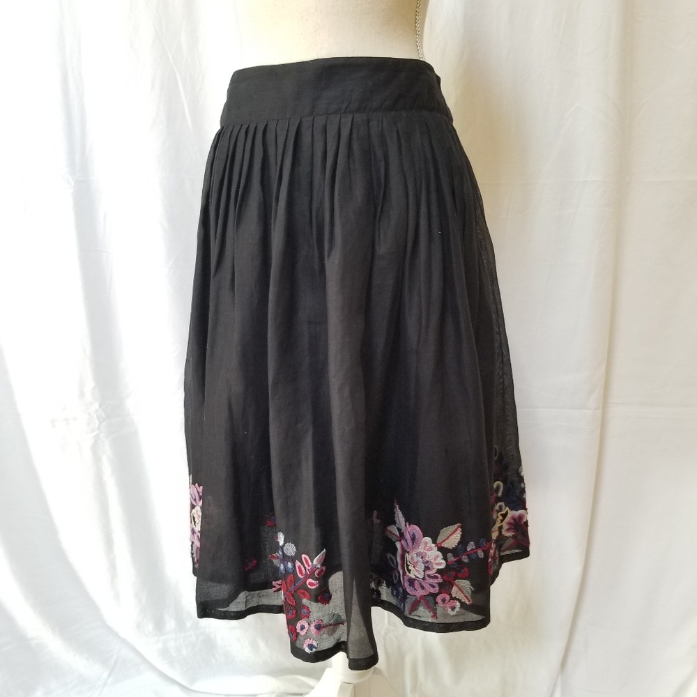 FRENCH CONNECTION Black Floral Embroidered Skirt